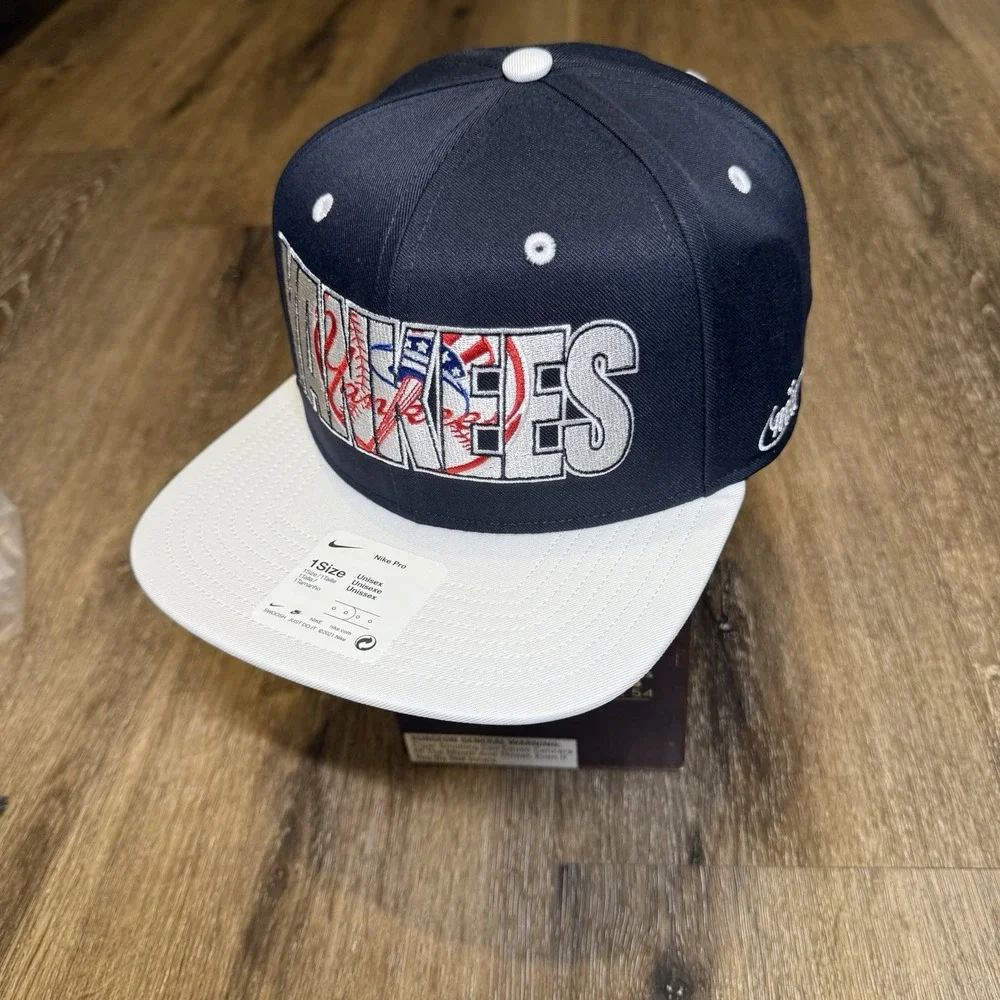 Nike New York‎ Yankees Hat Mens OS Navy Blue White Spellout Pro Snapback MLB Cap